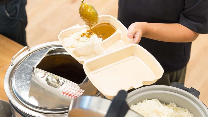 社員食堂がない職場に最適！温かいランチで満足度アップ
