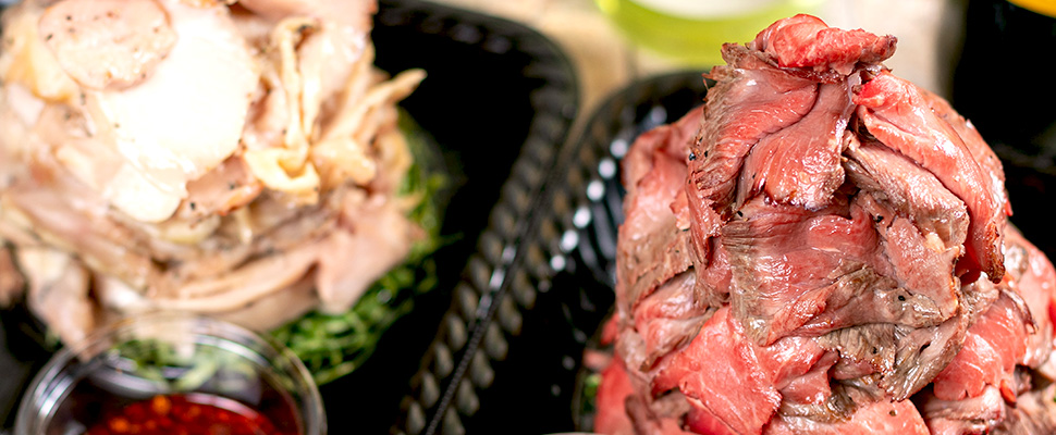 2012年に渋谷でメニューリリースされた迫力の塊肉「肉のヒマラヤ」