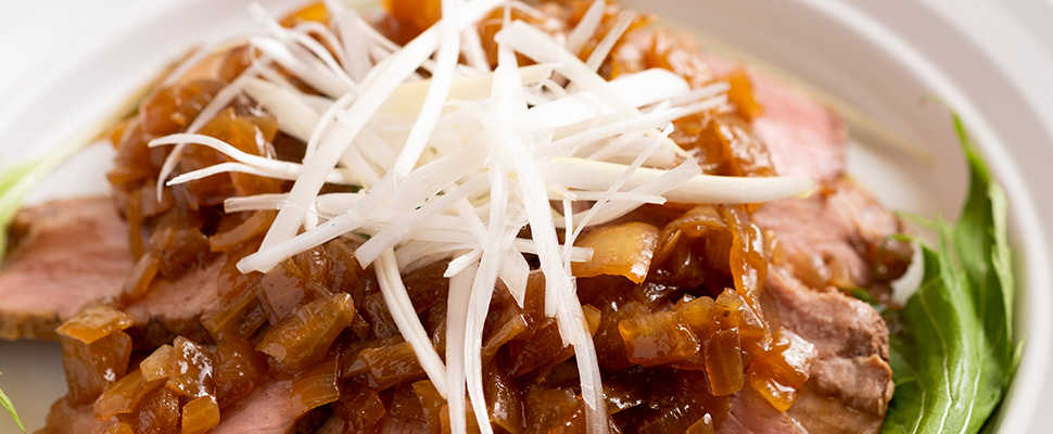 鶏肉と豚肉を堪能できるから「とりとん」食堂。