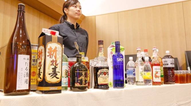 種類豊富なドリンク　スタッフがサーブいたします