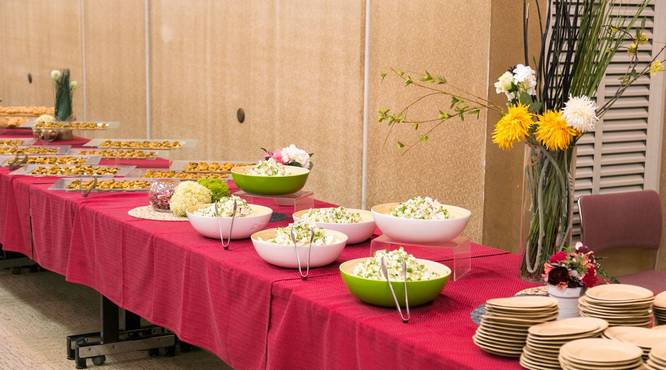 造花による無料装飾で、より会場を華やかに。