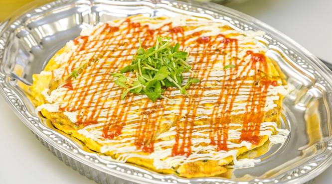 彩りもバッチリ！！チーズがとろ～りモッツアレラチーズのオムレツ