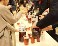 600名様による乾杯