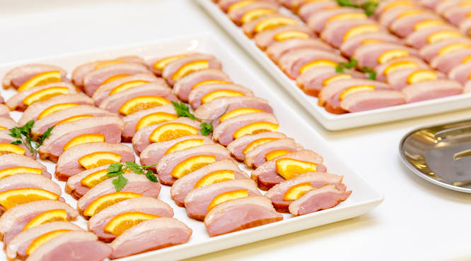 合鴨のスモークはオレンジを添えて