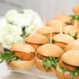 ハンバーガーもピンチョス仕様に