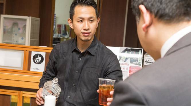 お好きなお飲みものをサーブいたします