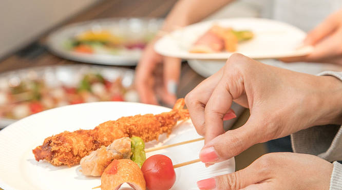 好きなものをお皿に乗せて