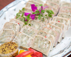 居酒屋ではあまり見かけない料理も