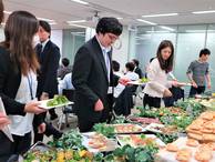 ケータリングと餅つきで、年末年始のイベントをまとめて楽しむ！