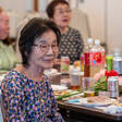 主役の先生もリラックスした表情。美味しいお料理でどのお席でも会話が弾みます。