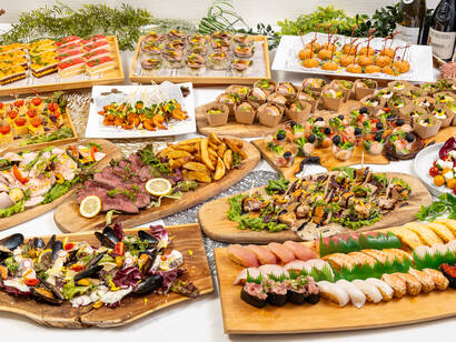 お寿司に和牛やキャビアもついたプラチナプラン