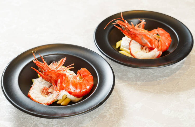 <パスタ>俺のイタリアンTOKYO名物② 大海老をのせたトリュフクリーム(ペンネ)