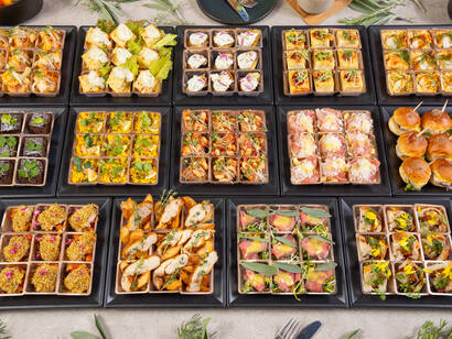 小分けで便利！豪華なラグジュアリーブッフェプランnew