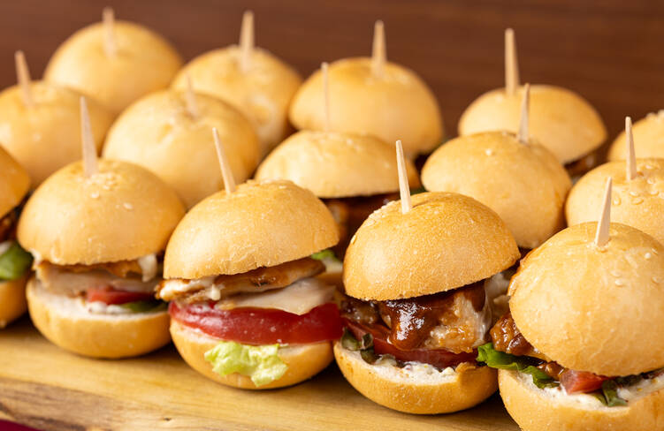 鶏の照り焼きミニバーガー