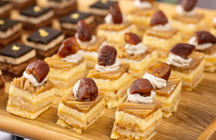 季節のミニケーキ