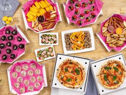 ホット容器で楽しむ！ピザパーティプラン