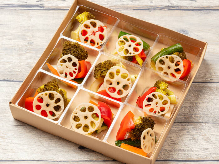 Amazon.co.jp: Vegetables Hors D 'oeuvres and Bible : 中田