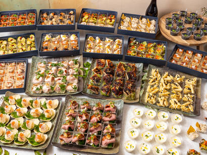 《小分けで届く》フォアグラ炭焼肉と手毬鮨プラン