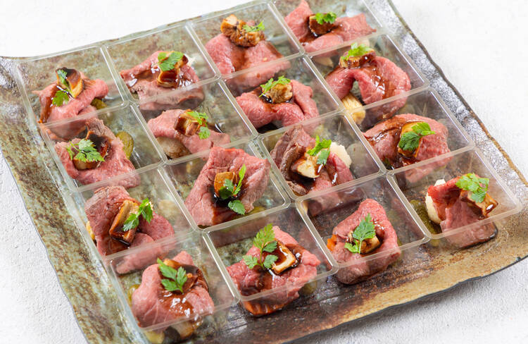 フォアグラ炭火ローストビーフ バルサミコクリーム