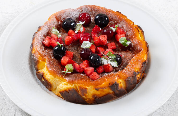 バスクチーズケーキ1人1ピース（8名からホールケーキでご提供）