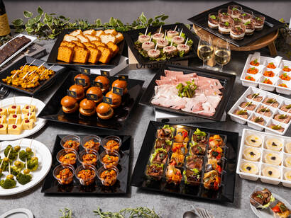 Occiデザート付！熟成牛と地鶏のプレミアム