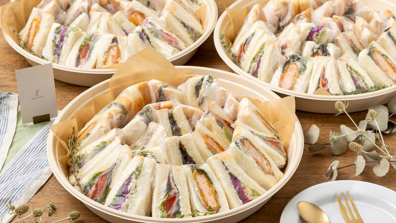 hanamalの贅沢おかずサンド3種(900円/人)