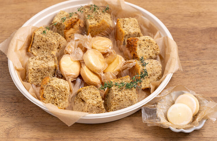 紅茶のシフォンケーキ・いちごの自家製ショートブレッド