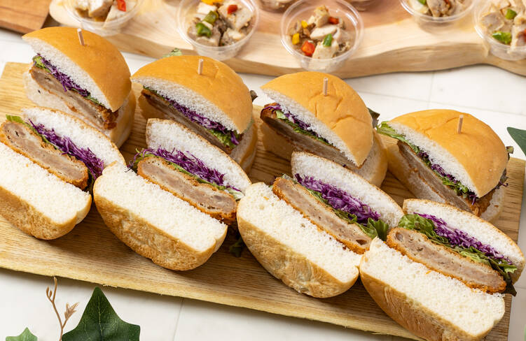 メンチカツバーガー 2種のソース