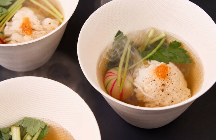 【温製】炙り鱧としんじょうのお吸い物