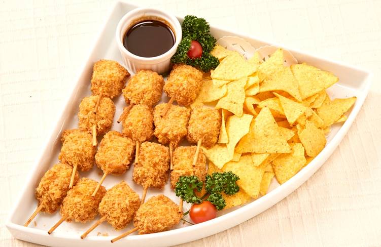 【温製】フィッシュカツのフライとトルティーヤチップス