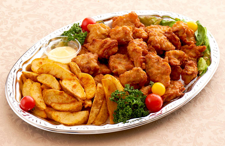 鶏の唐揚げ/スパイシーフライドポテト