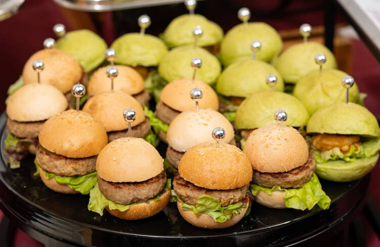 ミニチーズバーガー&タルタル海老バーガー(いずれか1つ)