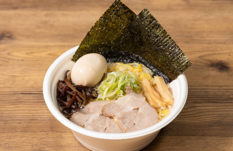 背油豚骨醤油ラーメン