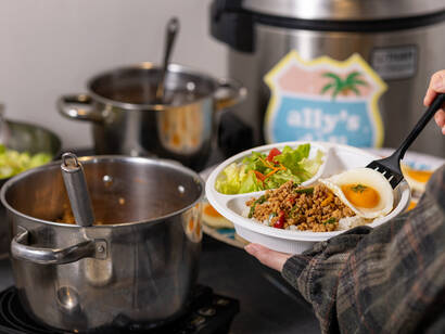 〈ホットミール〉ally’s deli人気のガパオライスプラン