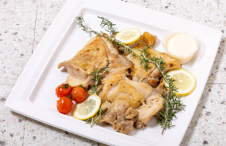 ハーブチキン ディルの白ワインソース