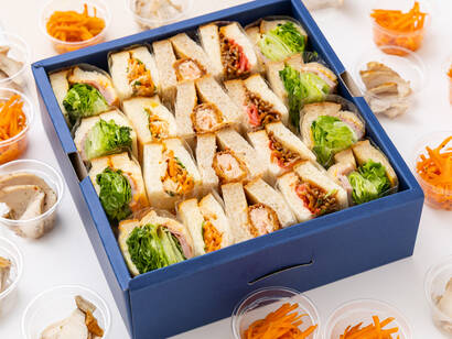 〈食べ応え抜群〉5種人気サンドイッチ(カップフード付き)