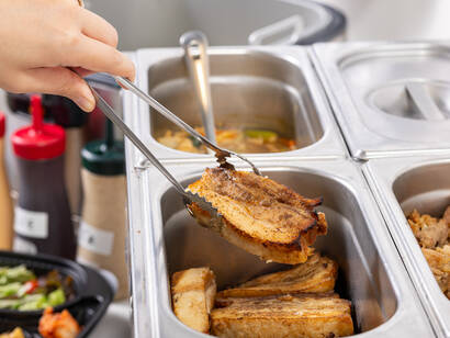 〈ホットミール〉人気のツートン焼きリーズナブルプラン