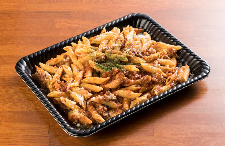 特製ゴロゴロビーフのミートソースペンネ