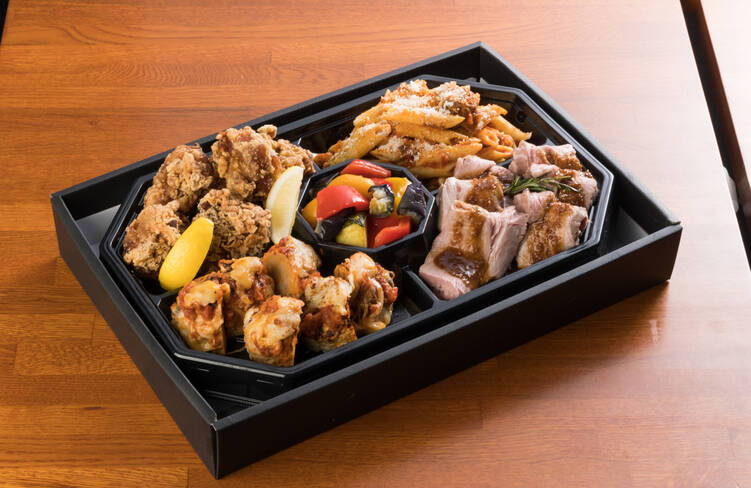 【温製】特製唐揚げ/チキンのミートボール トマトソース煮込み/自家製ローストポーク/特製ゴロゴロビーフのミートソースペンネ