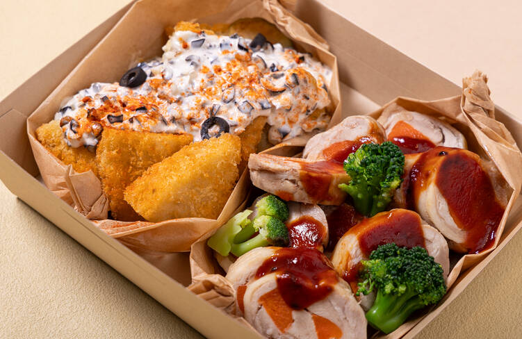 オリーブマヨで食べるフィッシュフライ・鶏もも肉のガランティーヌ