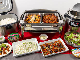 〈ホットミール〉中華プラン(1,400円) 