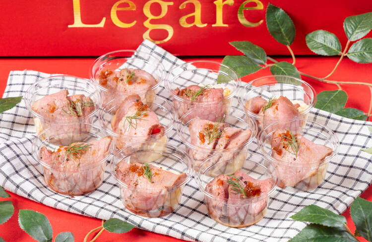 国産牛モモ肉のタリアータ ～オニオンソース～