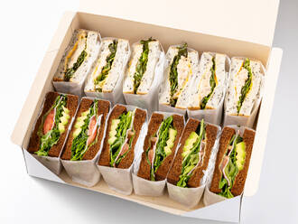 ツナチェダー×BLTA(1,200円) 