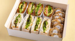 サンドイッチ&times;焼き菓子セット〈C〉(1,000円 / 人) - オードブル