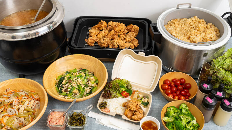 ≪ホットミール≫お得プランＢ(お肉)(1,300円/人)