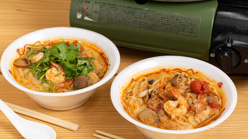 三位一体の旨さのトムヤムクンフォープラン(1,200円/人)