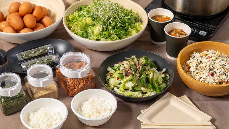 たまごかけごはんと豚汁とサラダセット(1,000円/人)