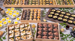 鮨うえさわ 全品小分け・雅～MIYABI～(2,160円 / 人) - オードブル