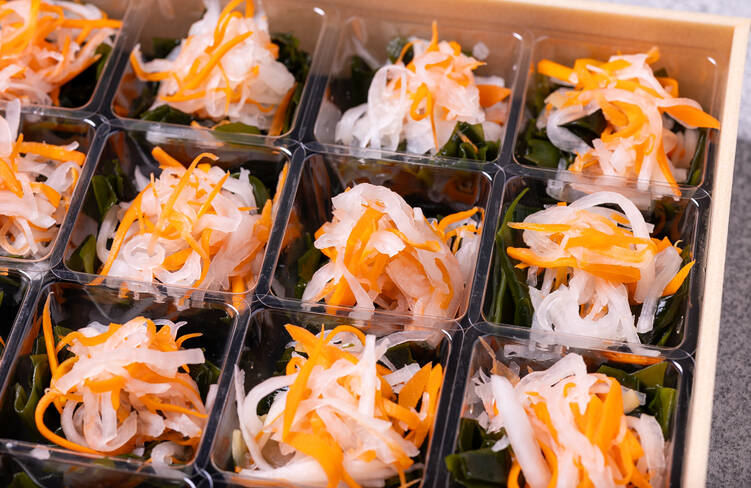 わかめとなますの和え物