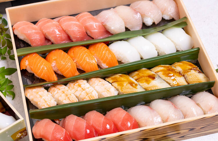 握り寿司 7貫中1貫(中トロ、まぐろ赤身、かんぱち、サーモン、海老、穴子、烏賊)